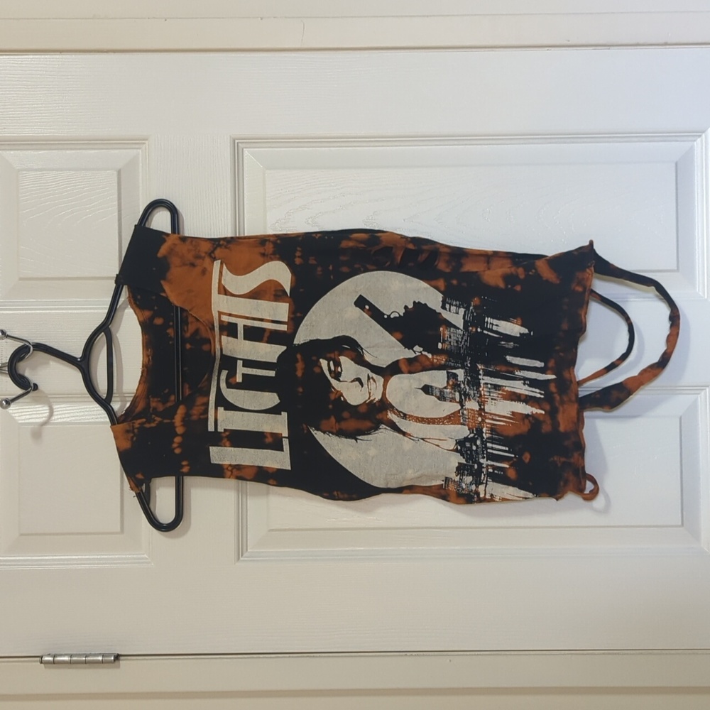 Lights distressed woman's tank top